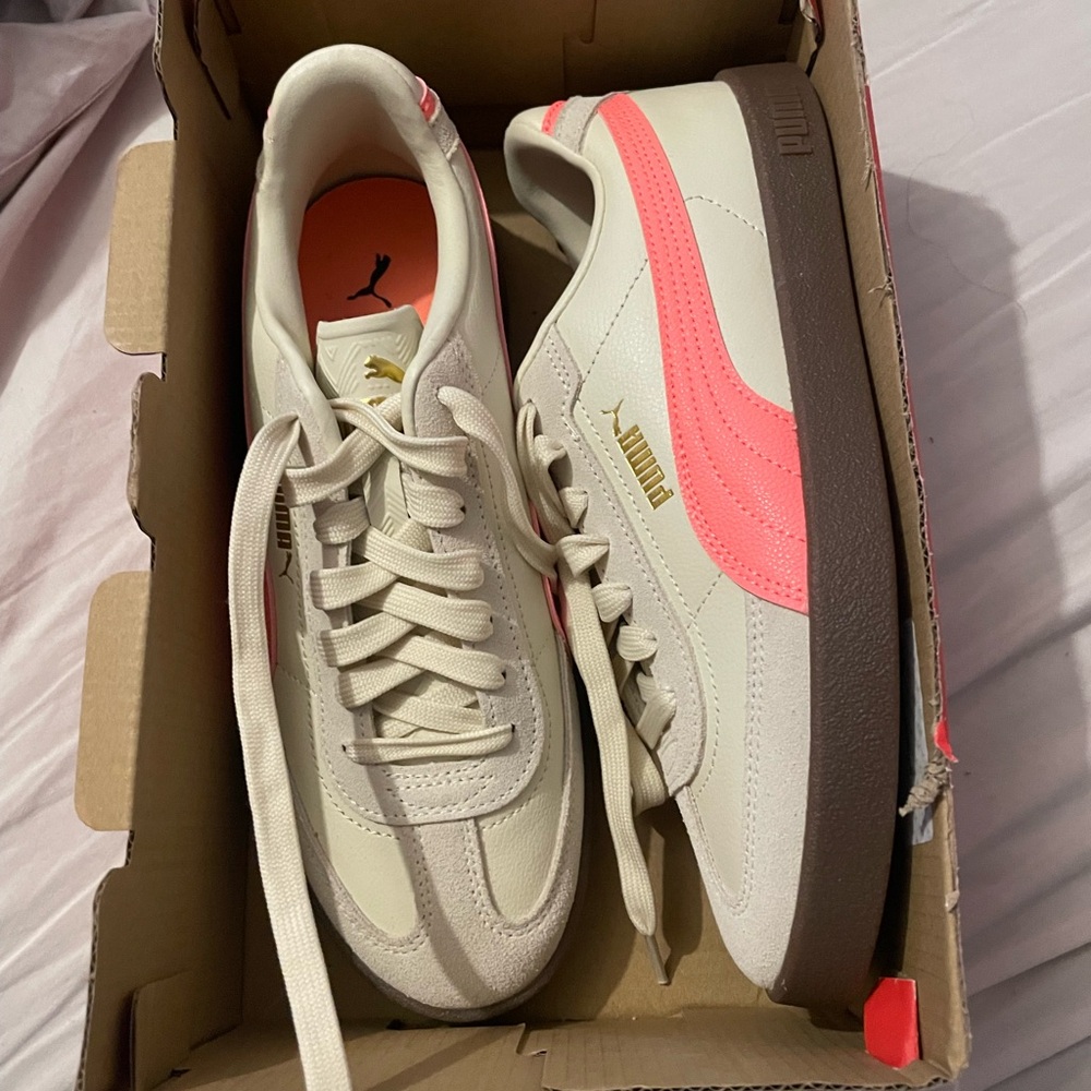 Women’s Club ll Era Sneaker